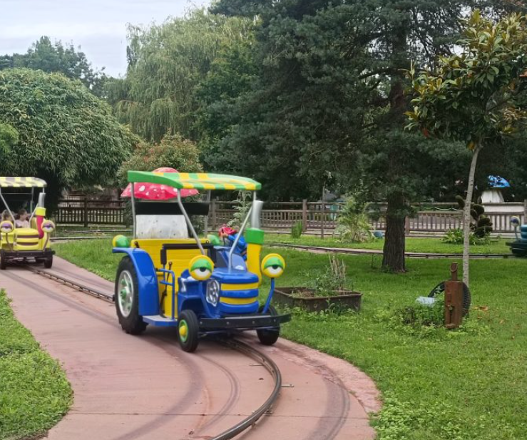 Papéa Parc, Yvré-l'Évêque, France, France